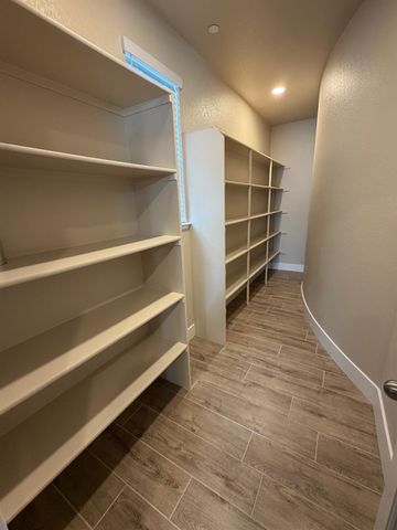 378 Tigris St, Manteca, CA 95337