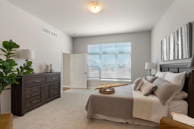 913 Mary Grace COURT #49, Grafton, WI 53024