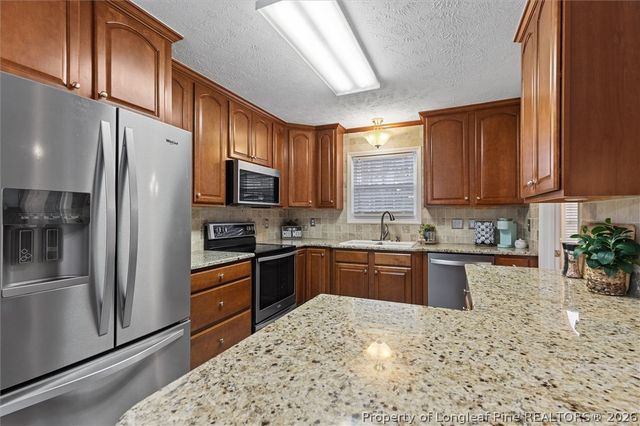 30 Richmond Park Drive, Cameron, NC 28326
