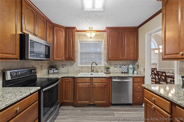 30 Richmond Park Drive, Cameron, NC 28326