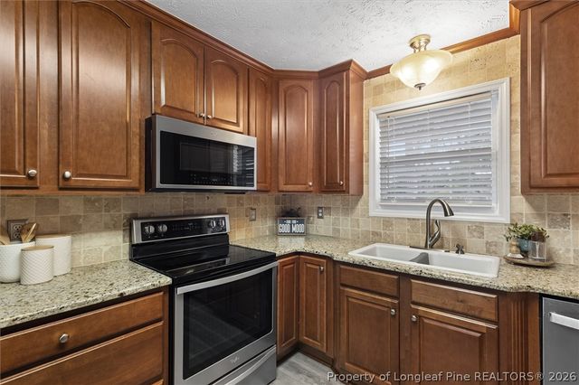 30 Richmond Park Drive, Cameron, NC 28326