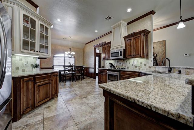 8516 NW 111th Street, Oklahoma City, OK 73162