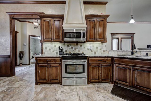 8516 NW 111th Street, Oklahoma City, OK 73162