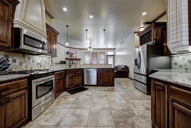 8516 NW 111th Street, Oklahoma City, OK 73162