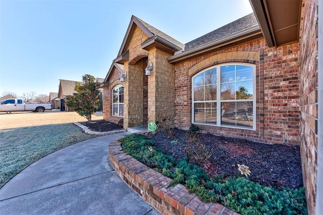 8516 NW 111th Street, Oklahoma City, OK 73162