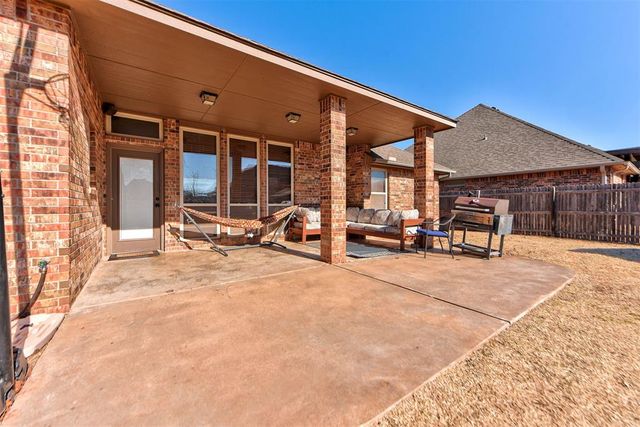 8516 NW 111th Street, Oklahoma City, OK 73162