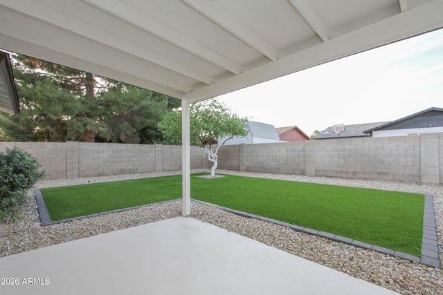 2142 W KERRY Lane, Phoenix, AZ 85027
