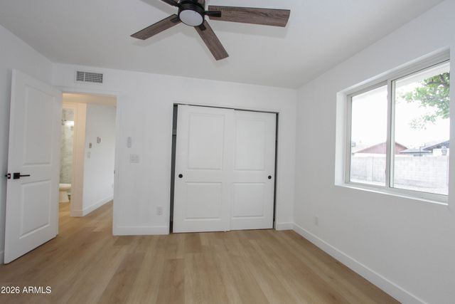 2142 W KERRY Lane, Phoenix, AZ 85027