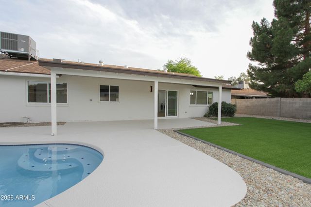 2142 W KERRY Lane, Phoenix, AZ 85027