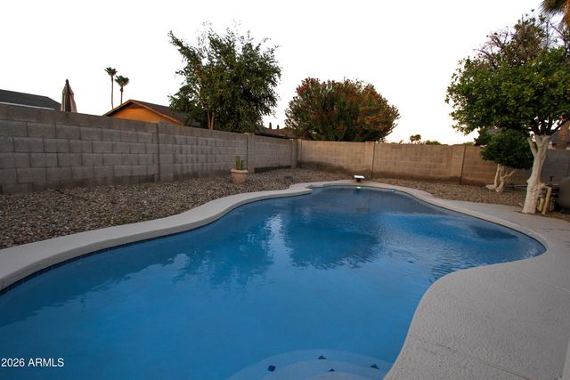 2142 W KERRY Lane, Phoenix, AZ 85027