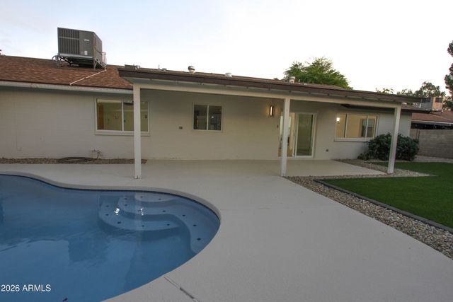 2142 W KERRY Lane, Phoenix, AZ 85027