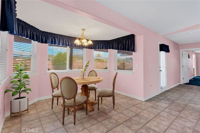 16460 Malahat Road, Apple Valley, CA 92307