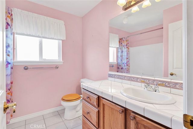 16460 Malahat Road, Apple Valley, CA 92307
