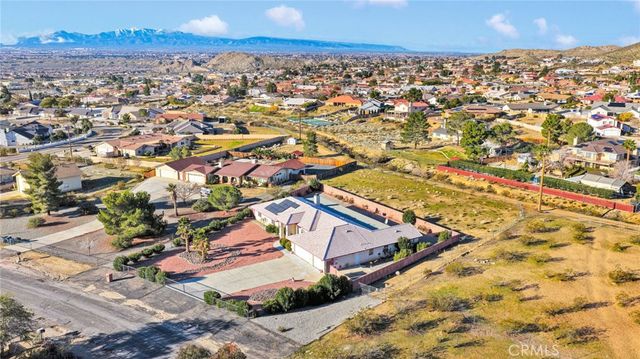 16460 Malahat Road, Apple Valley, CA 92307