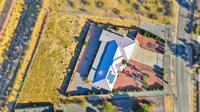 16460 Malahat Road, Apple Valley, CA 92307