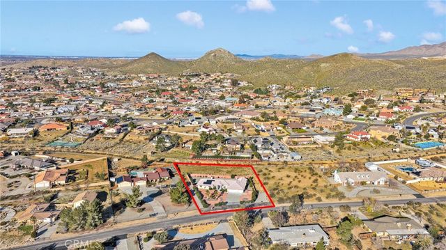 16460 Malahat Road, Apple Valley, CA 92307