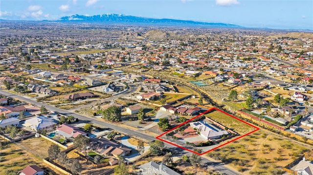 16460 Malahat Road, Apple Valley, CA 92307