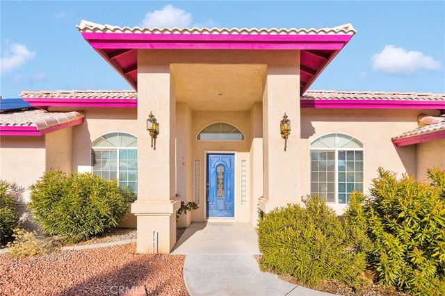 16460 Malahat Road, Apple Valley, CA 92307