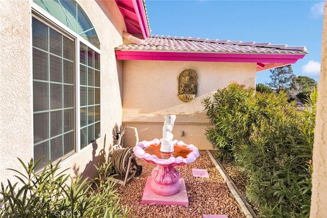 16460 Malahat Road, Apple Valley, CA 92307