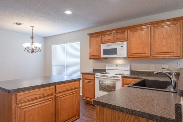 201 Whitestone Way, Weatherford, TX 76085
