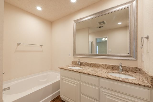 201 Whitestone Way, Weatherford, TX 76085