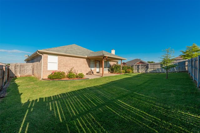 201 Whitestone Way, Weatherford, TX 76085