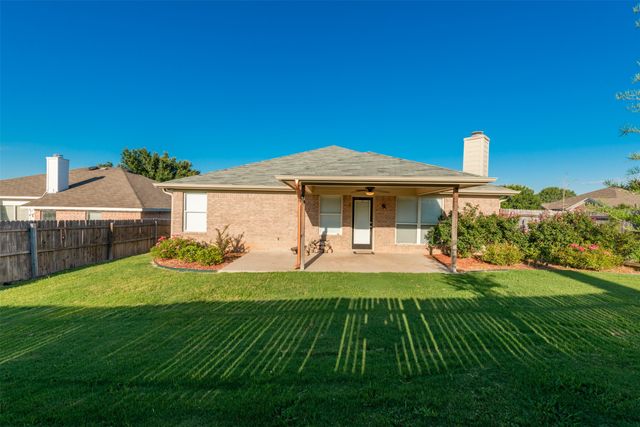 201 Whitestone Way, Weatherford, TX 76085