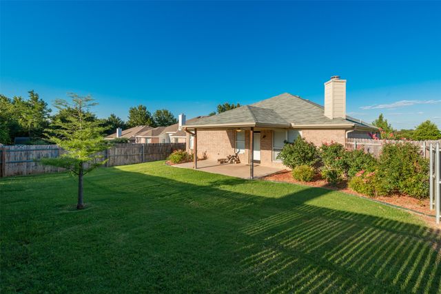 201 Whitestone Way, Weatherford, TX 76085