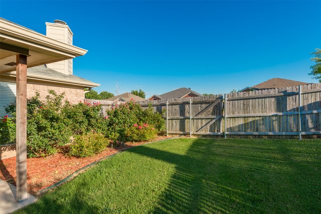 201 Whitestone Way, Weatherford, TX 76085