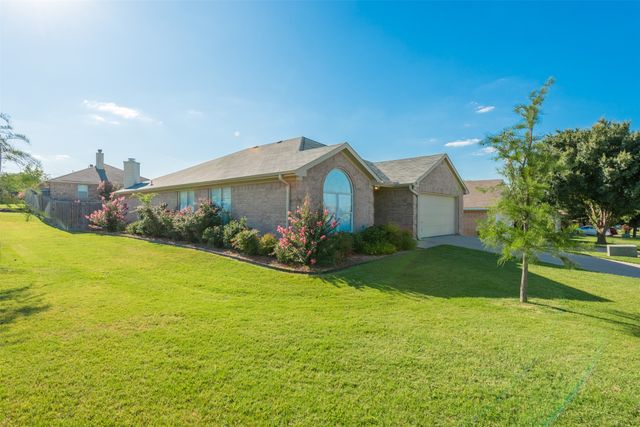 201 Whitestone Way, Weatherford, TX 76085