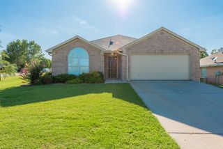 201 Whitestone Way, Weatherford, TX 76085