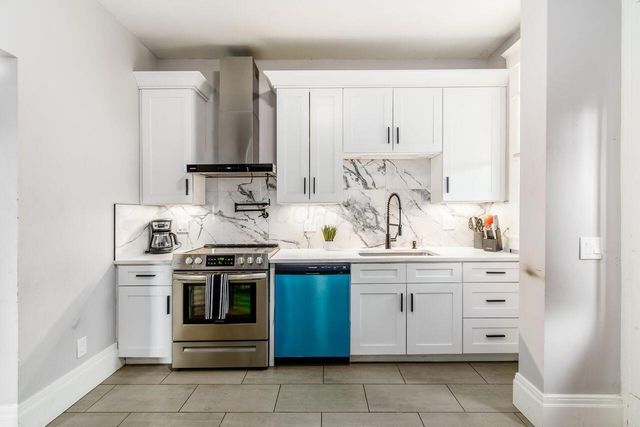 797 N Nelson Road, Columbus, OH 43219