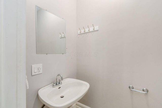 797 N Nelson Road, Columbus, OH 43219
