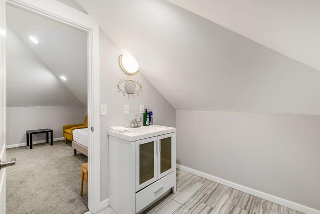 797 N Nelson Road, Columbus, OH 43219