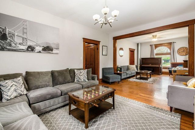 797 N Nelson Road, Columbus, OH 43219