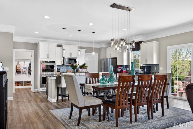 2648 Preston Woods Trail, Lake St Louis, MO 63367