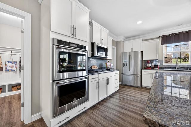 2648 Preston Woods Trail, Lake St Louis, MO 63367