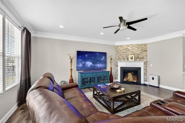 2648 Preston Woods Trail, Lake St Louis, MO 63367