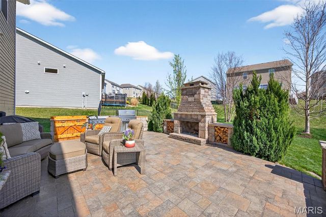 2648 Preston Woods Trail, Lake St Louis, MO 63367