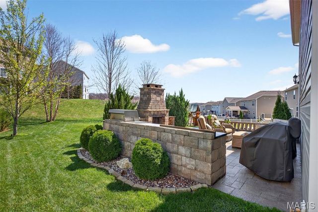 2648 Preston Woods Trail, Lake St Louis, MO 63367