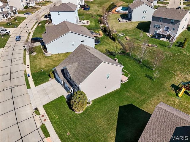 2648 Preston Woods Trail, Lake St Louis, MO 63367