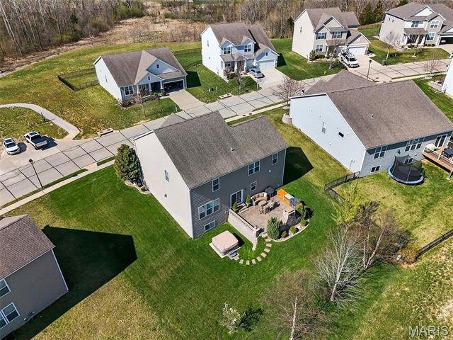 2648 Preston Woods Trail, Lake St Louis, MO 63367