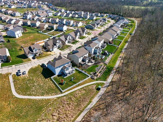 2648 Preston Woods Trail, Lake St Louis, MO 63367