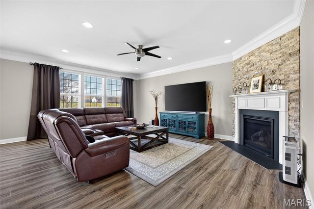 2648 Preston Woods Trail, Lake St Louis, MO 63367