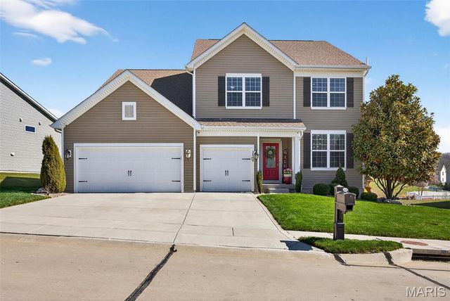 2648 Preston Woods Trail, Lake St Louis, MO 63367