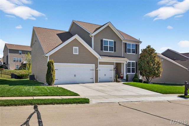 2648 Preston Woods Trail, Lake St Louis, MO 63367