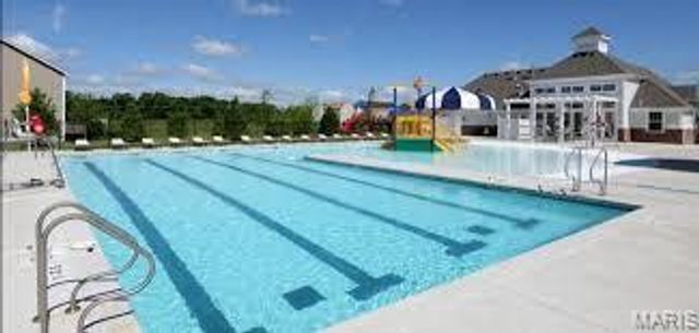 2648 Preston Woods Trail, Lake St Louis, MO 63367