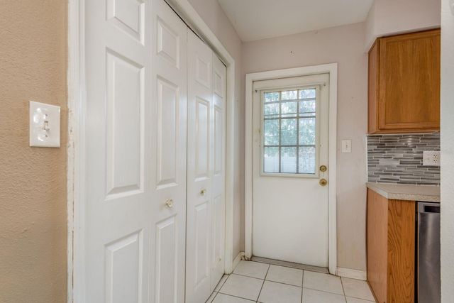 37236 EMBASSY PARK LANE 1, Dade City, FL 33525