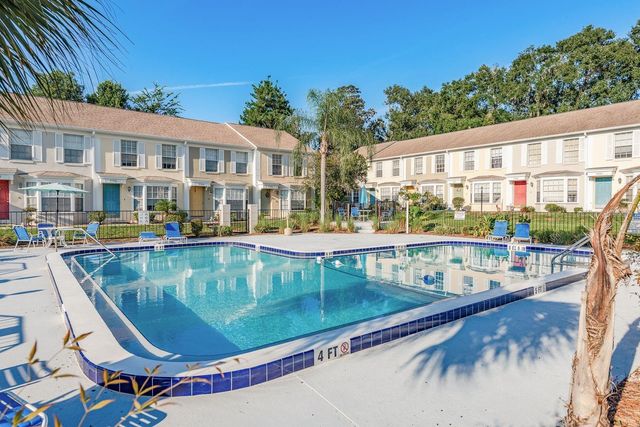 37236 EMBASSY PARK LANE 1, Dade City, FL 33525