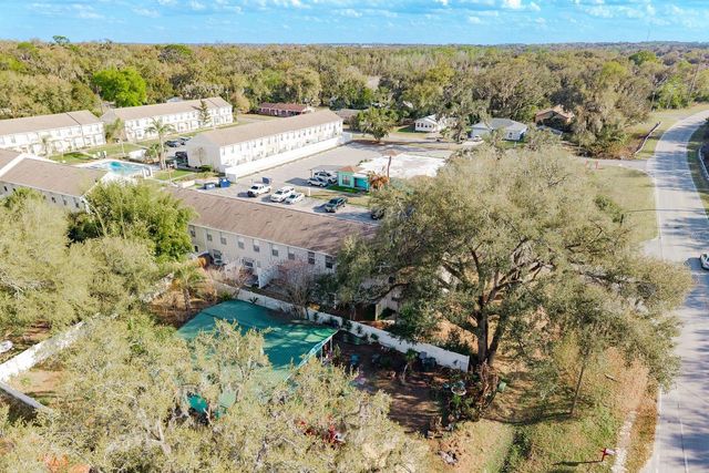 37236 EMBASSY PARK LANE 1, Dade City, FL 33525